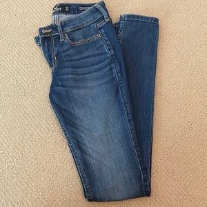 Hollister Low-Rise Super Skinny